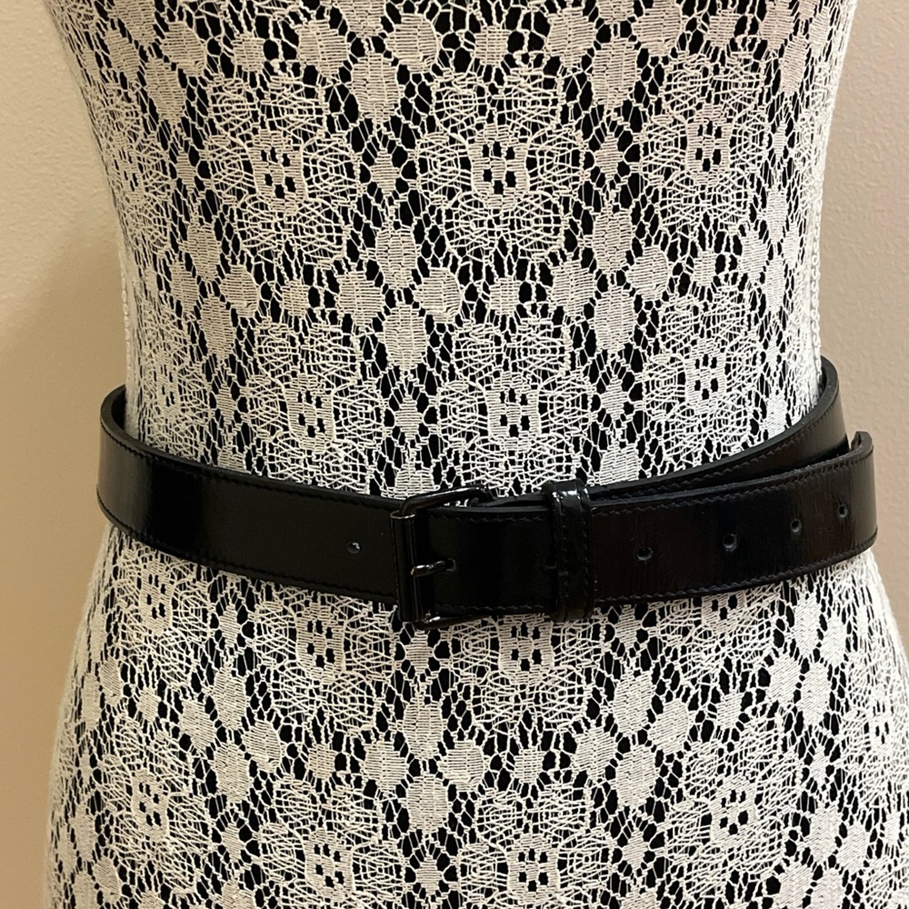 Burberry Black patent leather belt.
